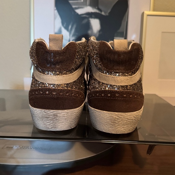 Golden Goose Mid Star Sneakers in Brown and Cream - Picture 8 of 15